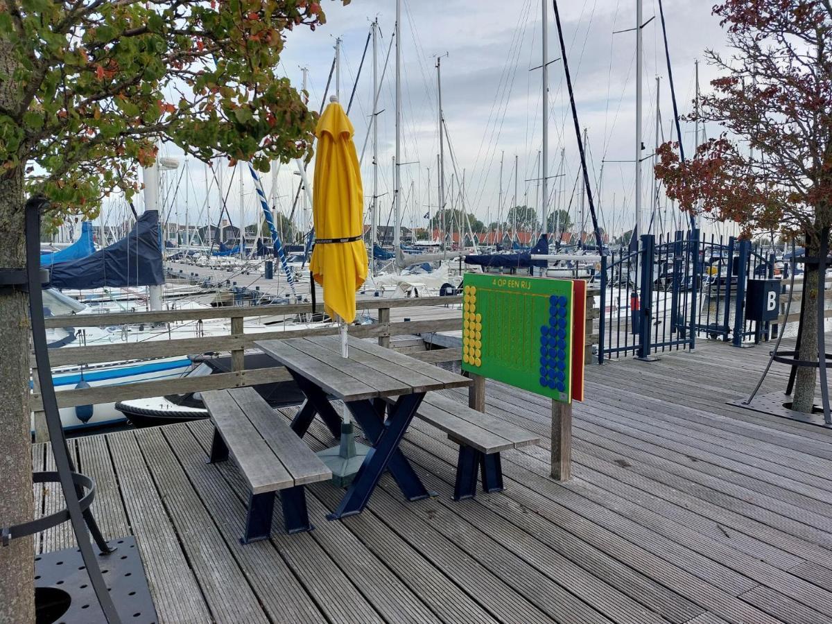 Luxury Houseboat In Volendam Marina Ξενοδοχείο Εξωτερικό φωτογραφία
